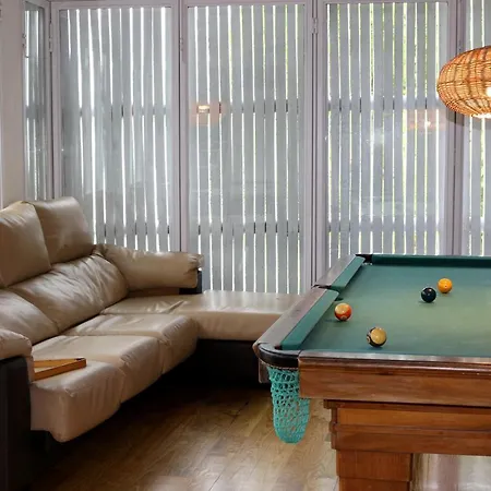 Casa De Encosturas *